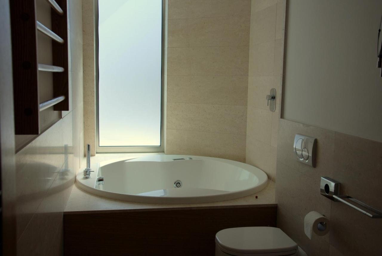 Sea Art Hotel Vado Ligure Extérieur photo
